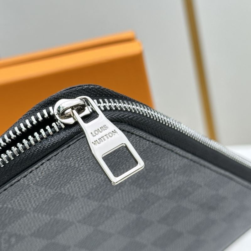 Louis Vuitton Clutch Bags